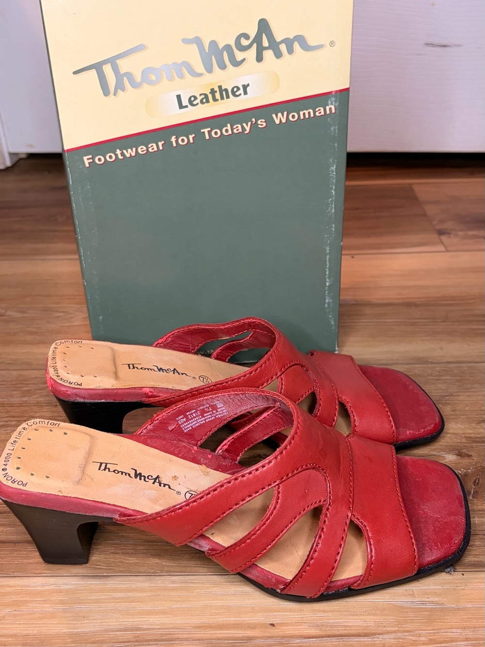 Vintage Y2K Thom McAn Red Leather Slide Heels 7.5 Strappy Sandals Original Box